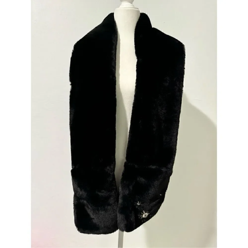 Victoria secret Winter  Angel black soft faux fur scarf with pockets
